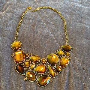 NWOT Joan Rivers Bib necklace.